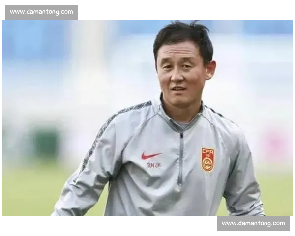 非郑智！48 岁孙继海锁定国足中方教练 英超传奇携四冠归来