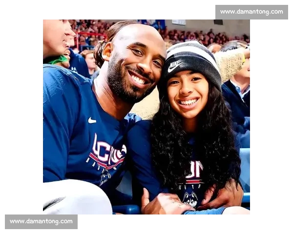 瓦妮莎晒科比旧照,三女儿公园同框,小女儿神似父亲 瓦妮莎晒科比旧照,三女儿公园同框,小女儿神似父亲