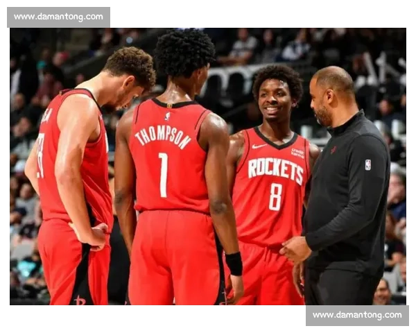 2017赛季火箭对阵灰熊常规赛战绩回顾与胜负走势解析